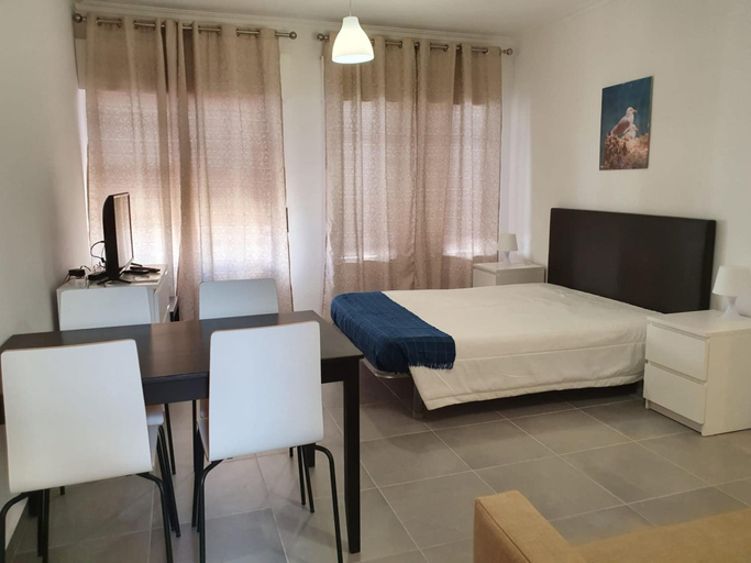 Bedroom 4, T0 A C Varandas Mar 3 B Perto Praia Wi-fi, Loulé