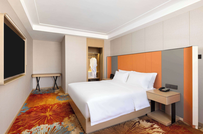 Bedroom 3, Ramada Plaza by Wyndham Ezhou Binjiang, Ezhou
