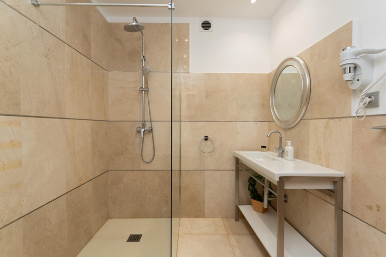 Bathroom 4, Villa Diana with Heated Private Pool near Anfi Golf and Amadores Beach, Las Palmas