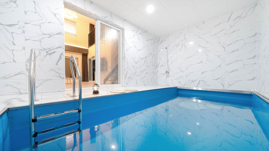 Swimming Pool 1