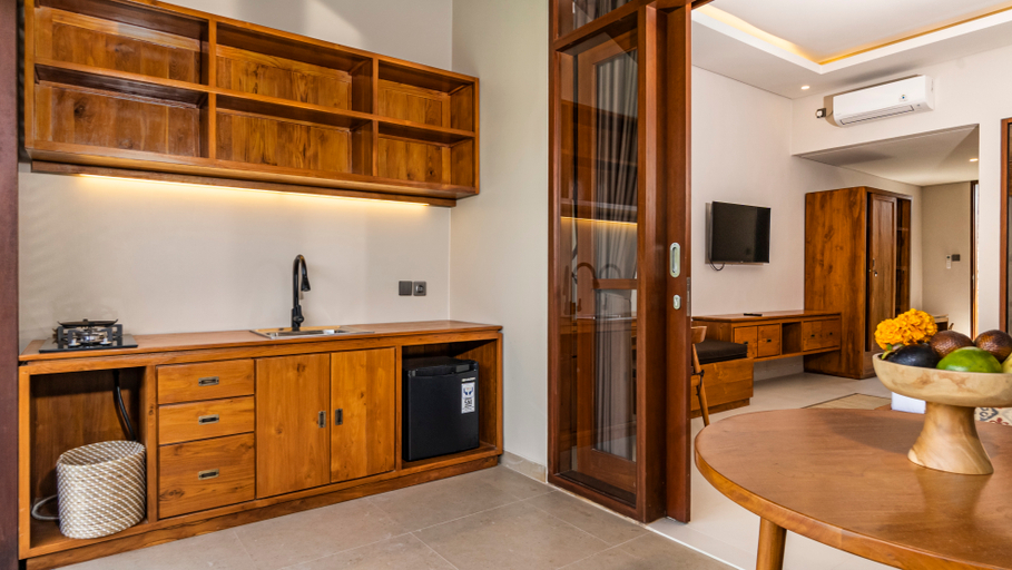 Dining Room 27