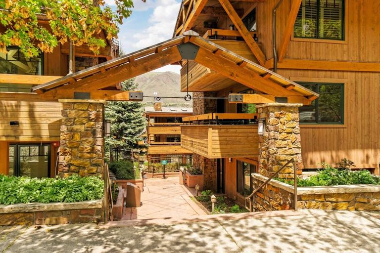 Exterior & Views 2, Fasching Haus 190, Pitkin