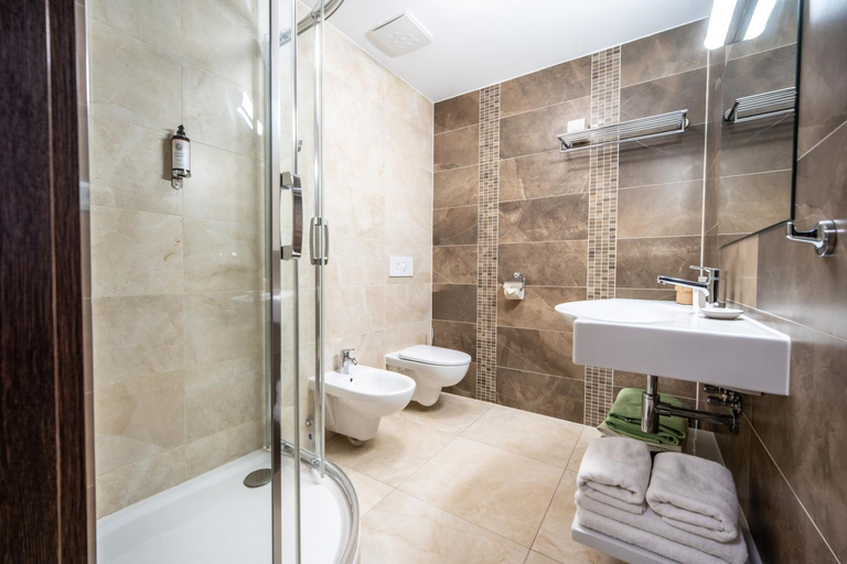 Bathroom 3, Wellness Hotel Jason, Ilava
