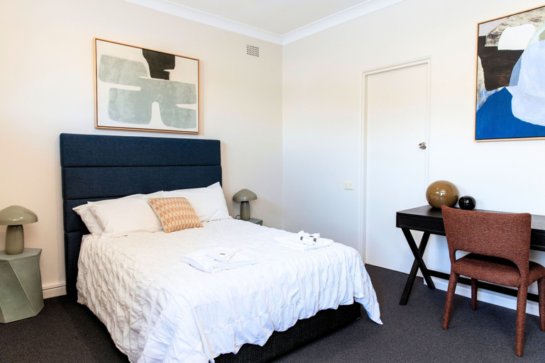Bedroom 3, Figtree Hotel, Wollongong Bal