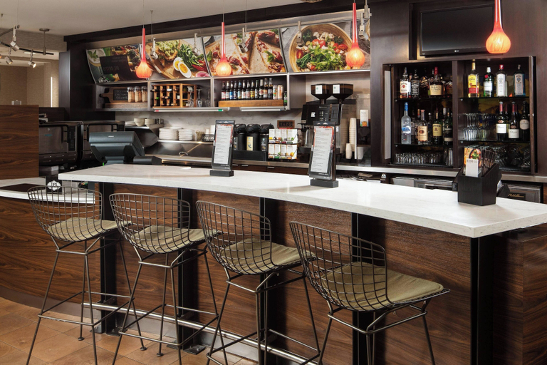 Food & Drinks 5, Courtyard by Marriott Indianapolis at the Capitol, Indianapolis