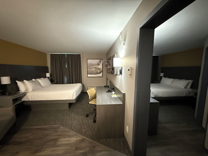 Bedroom 3, Days Inn by Wyndham Stony Plain, Division No. 11