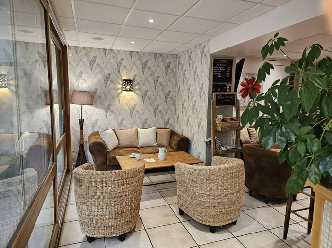 Public Area, Logis Hotel Le Mont Barral, Drôme