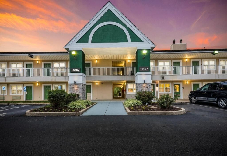 Exterior & Views 3, Siegel Select Cincinnati Sharonville, Hamilton