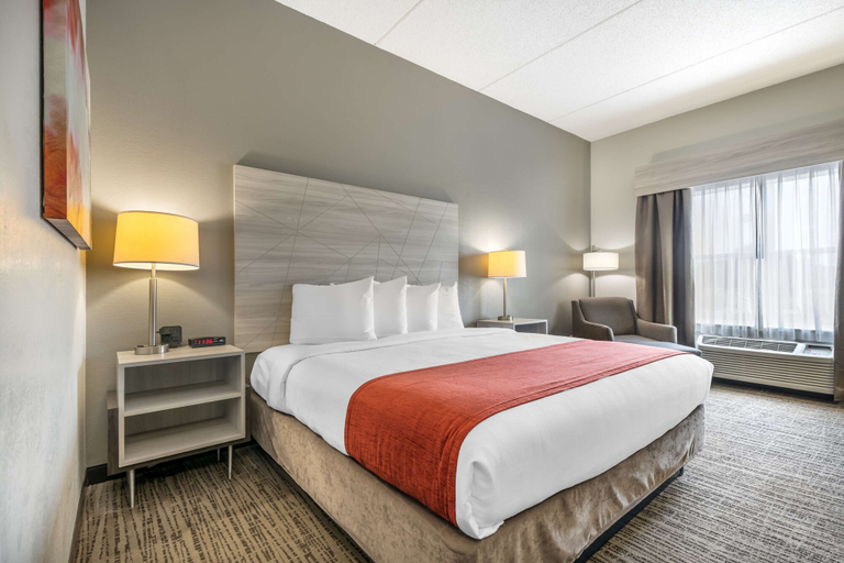 Bedroom 3, Best Western Plus Lake City, Columbia