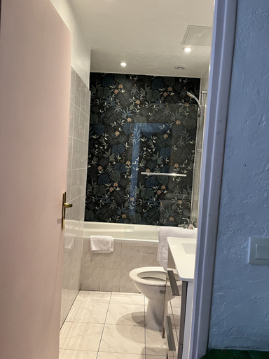 Bathroom 5, Le Patio, Alpes-Maritimes