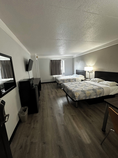 Bedroom 24