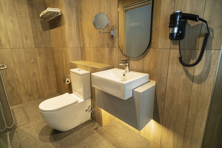 Bathroom 5