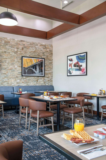 Food & Drinks 5, Hyatt Place Riverside Downtown, Riverside