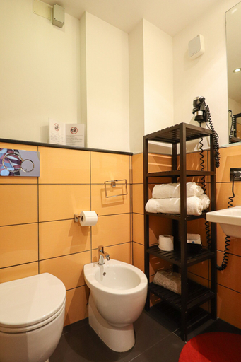Bathroom 5, L'angolo Cortese, Rome