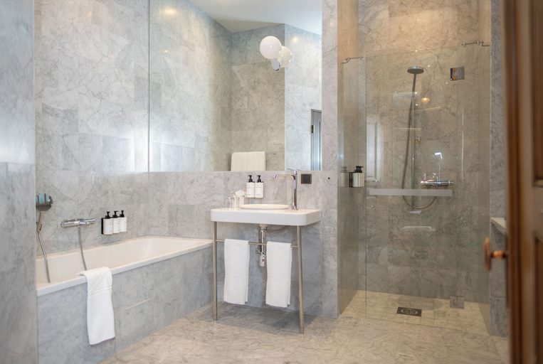 Bathroom 6