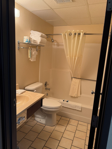 Bathroom 4, Americas Best Value Inn Torrington, Goshen