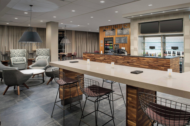 Food & Drinks 5, Courtyard by Marriott Portland East, Multnomah