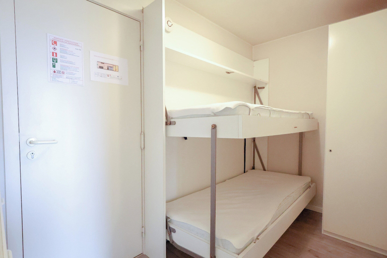 Room, Apartment by the Beach in Belgium, West-Vlaanderen