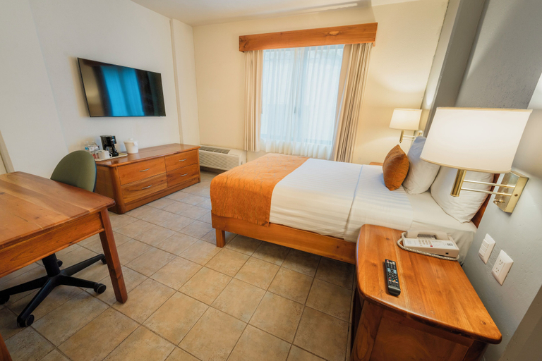 Bedroom 3, Comfort Inn Tampico, Tampico