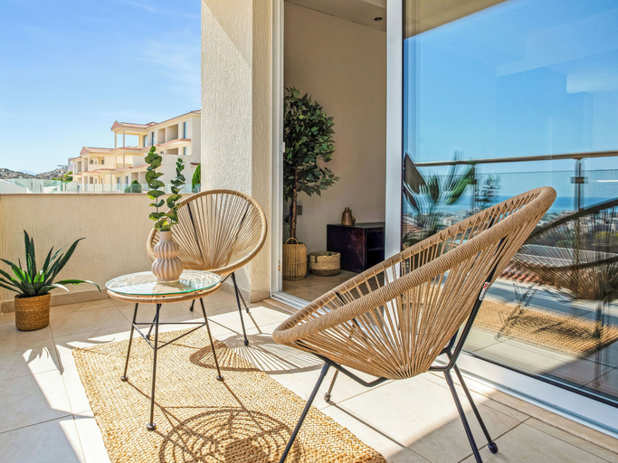 Others 3, Sanders Florida - Darling 1-bdr Apt w Sea View