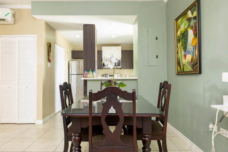 Others 2, Choose To Be Happy at Brompton Estates - 1-BR & 2-BR w Pool
