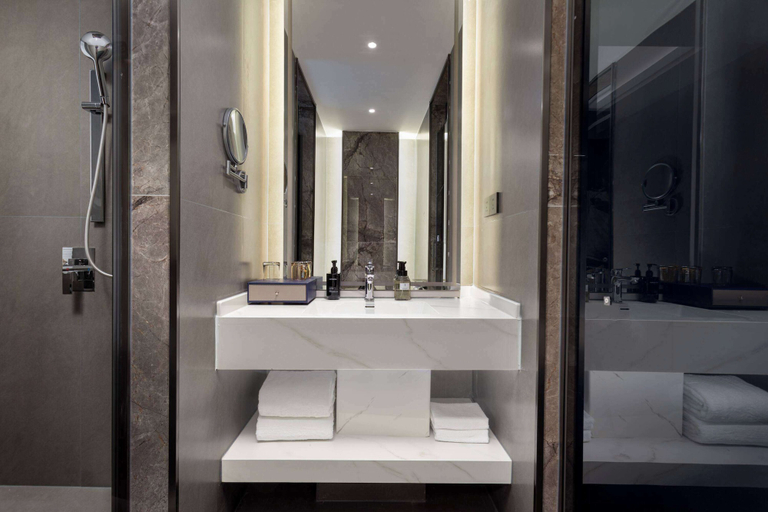 Bathroom 4, Days Inn By Wyndham Kunming Wujiaba, Kunming