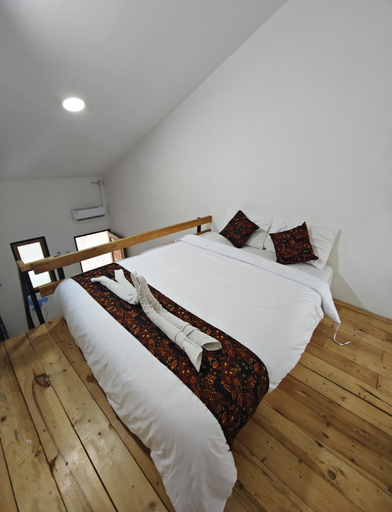Bedroom 18