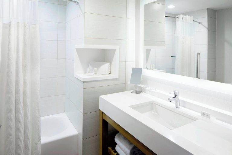 Bathroom 4, Courtyard by Marriott Charlotte Fort Mill, SC, York