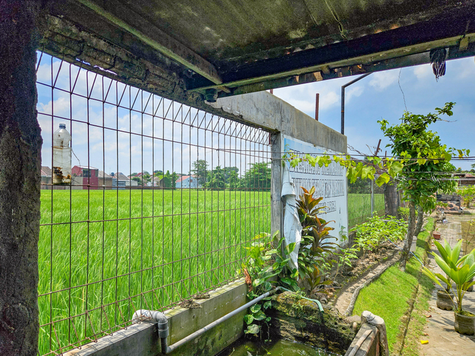 Others 5, RedDoorz Syariah near Stadion Merdeka Jombang, Jombang