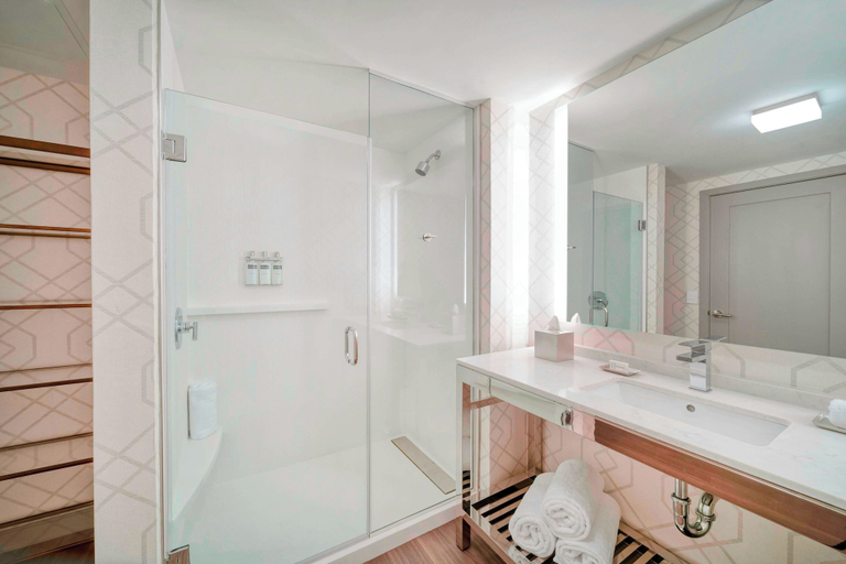 Bathroom 5, Residence Inn by Marriott Weehawken, Hudson
