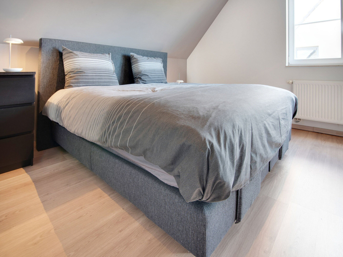 Bedroom 2, Modern Holiday Home in De Haan With Garden, West-Vlaanderen