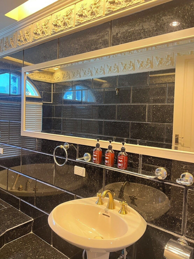 Bathroom 4