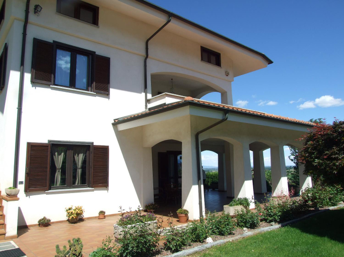 Others 4, B&B Mombracco, Cuneo