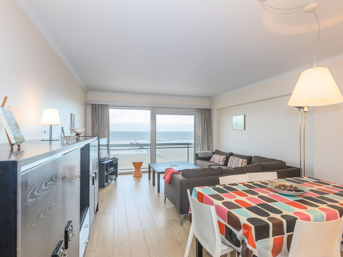 Living room, Retreat With Pool Access, West-Vlaanderen