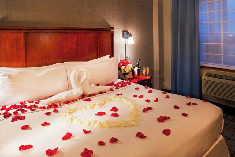 Bedroom 5, Four Points by Sheraton Midtown-Times Square, New York