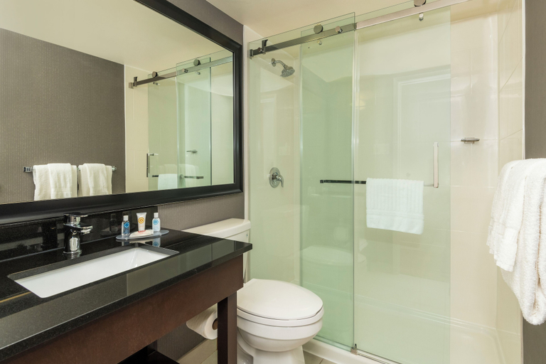 Bathroom 4, Comfort Inn - Parry Sound, Parry Sound