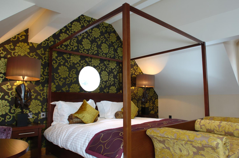 Bedroom 2, The Bear's Paw, Cheshire East