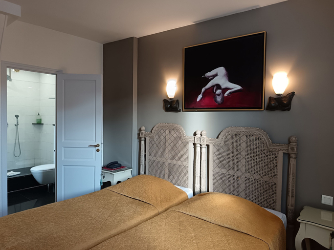 Bedroom 3, Hôtel des Bains, Paris