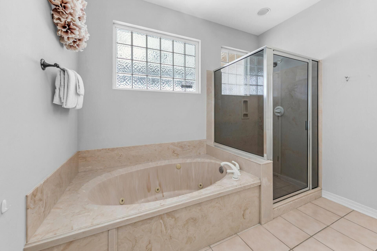 Bathroom 4, A Spyglass, Okaloosa