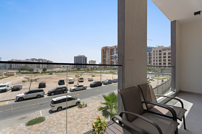 Room 5, Charming 1bedroom With Pool and gym in Arjan, Dubai