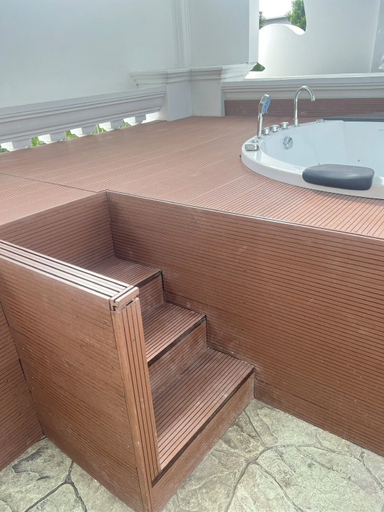 Bathroom 4