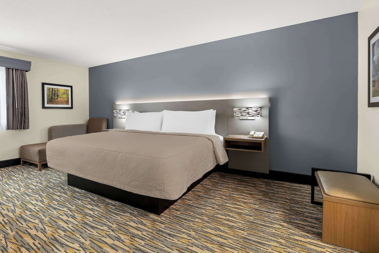 Bedroom 3, Best Western Inn, Barron