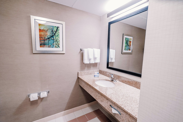 Bedroom 4, Fairfield Inn by Marriott Medford Long Island, Suffolk
