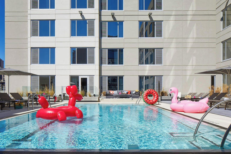 Sport & Beauty 3, Moxy Atlanta Midtown, Atlanta