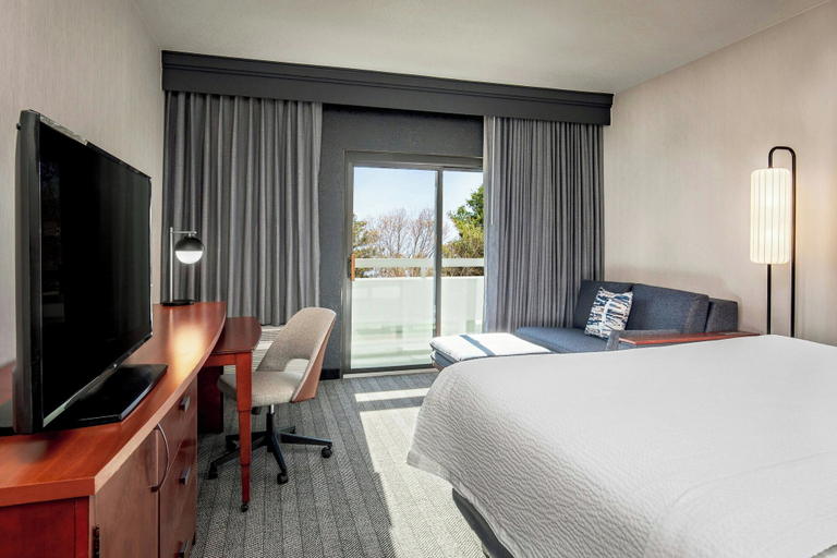 Bedroom 4, Courtyard by Marriott Boston Andover, Essex