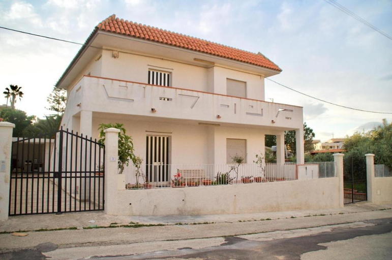 Others 4, Casa Valvo Lido di Noto, Syracuse