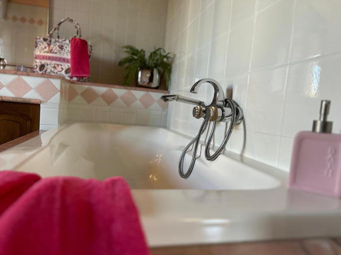 Bathroom 3, VILLA REMILIA a 600 m dal mare di Tortoli, Ogliastra