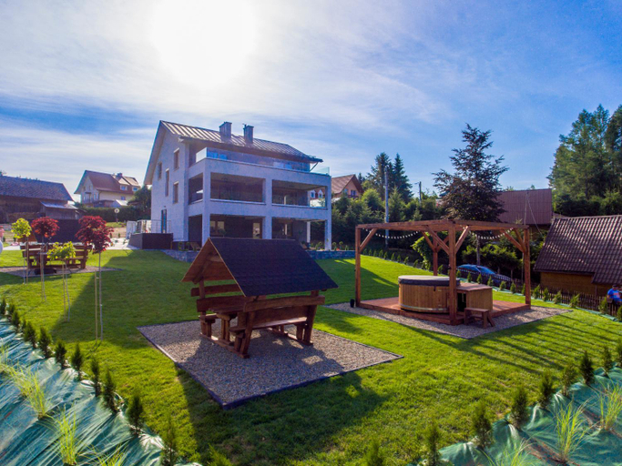 Exterior & Views 1, APARTAMENTY O&M Zawoz, Lesko