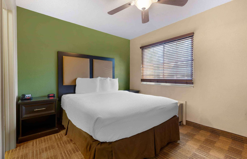 Bedroom 3, Extended Stay America Select Suites Providence Airport, Kent