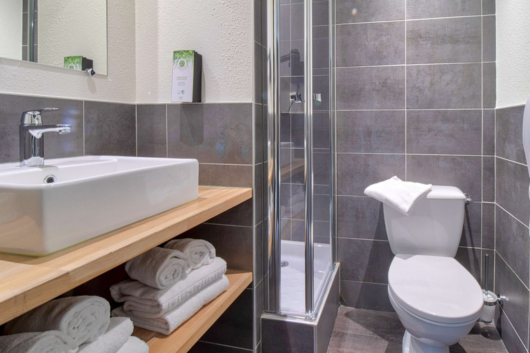 Bedroom 4, Kyriad Anglet-Biarritz, Pyrénées-Atlantiques